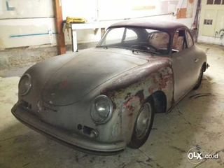 Illustration for article titled Graveyard Shift Question: I Found a Porsche.